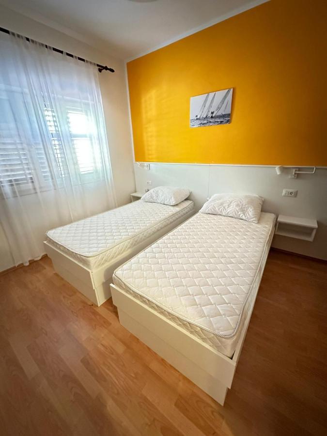Apartments With A Parking Space Mali Lošinj Dış mekan fotoğraf